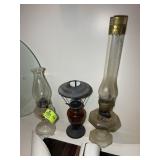 GROUP OF MISC OIL LAMPS, 14 IN UP TO 17 IN TALL