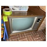 VINTAGE PICTURE TUBE TV IN CABINET, 37 IN X 19 IN