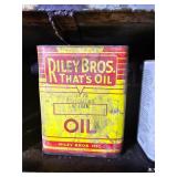 Riley Brothers 2 gallon oil can