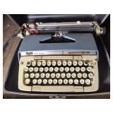 Smith-Corona Classic 12 Typewriter