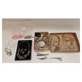 LARGE LOT OF DAMAGED JEWELRY GREAT FOR STEAMPUNK