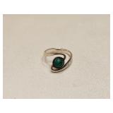 VINTAGE STERLING SILVER & STONE RING