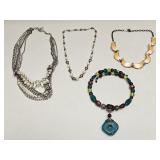 VINTAGE COSTUME FASHION JEWELRY NECKLACE LOT