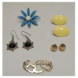 VTG COSTUME JEWELRY BROOCH & EARRINGS