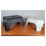 2 Heavy Duty Plastic Step Stools
