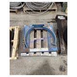 Forklift drum handling attachment