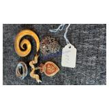 (4) vintage brooches
