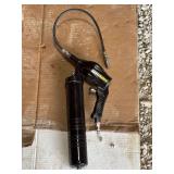 Central Pneumatic Grease Gun, Item 68293