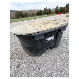 Rubbermaid 100 Gallon Commercial Products Container with Wood Lid