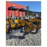 Mini excavator with hydraulic thumb CFG Industrial -QK20R