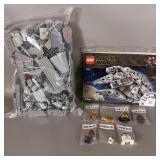 Star Wars Lego #75257 Milleniium Falcon with book>