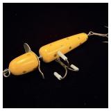 Vintage PFLUEGER Musky Globe Lure -5-1/4 yellow