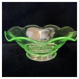 Vintage Uranium Glass Scolloped Edge Footed Bowl >