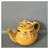 Hall China 2 cup Trillium Teapot 22k Gold Gilding