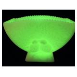 Fenton custard lovebirds uranium glass vase