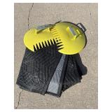 Moving blanket garden scoops