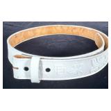 White Rockmount Ranch Wear 38' Hand Finished >