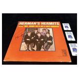 Autographed Peter Noone  Hermans Hermits LP Vinyl>