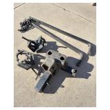 Weight distribution trailer hitch