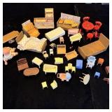 Large lot of vintage RENWAL & other dollhouse