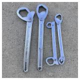 Heavy duty super wrench set