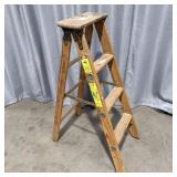4ï¿½ Step Ladder