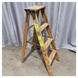 4ï¿½ Step Ladder