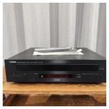 Yamaha CD-C600 5-Disc CD Changer.