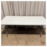6ï¿½ Plastic Folding Table