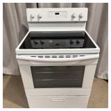 Criterion CER51P1W Glass Top Electric Range