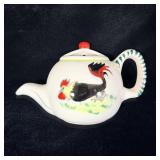 Vintage Handpainted Ceramic Rooster Teapot Wall >