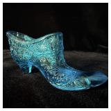 Fenton Daisy & Button Blue Glass Slipper
