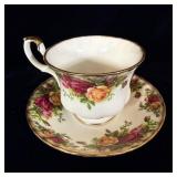 Royal Albert Old Country Roses bone china teacup