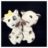 Vintage cute cuddling cows salt and pepper