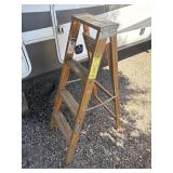 WERNER 4 foot step ladder