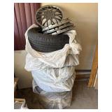 Kumho P225/65R17 tires in excellent condition >
