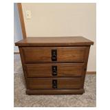 3 drawer dresser 31ï¿½ x 33ï¿½ x 18ï¿½