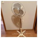 Oscillating fan