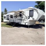 2014 Keystone Cougar 327RES 5th Wheel Camper >