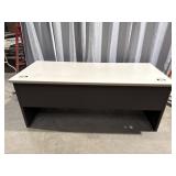 Nice secretary desk with locking cash drawer 72ï¿½