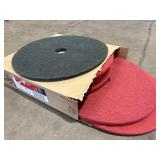 (7) 24ï¿½ red buffer pads and green abrasive disc