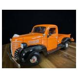 Motor Max 1941 Plymouth pick up truck 1/24 scale