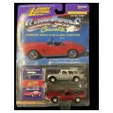 Johnny Lightning Classic Customs Corvette '54