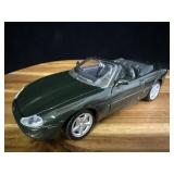 vintage Maisto 1996 Jaguar XK8 Convertible 1/24