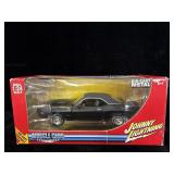 Johnny Lightning 1:24 Scale 1970 Dodge Challenger