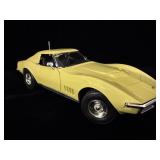 Ertl 1968 Chevy Corvette C3 Stingray 1/18 Scale