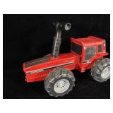 IH INTERNATIONAL 2+2 RIDE ON TOY TRACTOR RARE