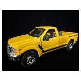 Maisto Ford F-350 Super Duty Pony Puller 1/27