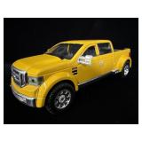 Maisto Ford Mighty F-350 1/31 Scale Diecast Car