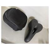 2 bicycle seats